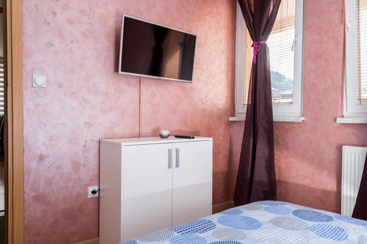 Apartman Stan Luka Appartement Pale Buitenkant foto