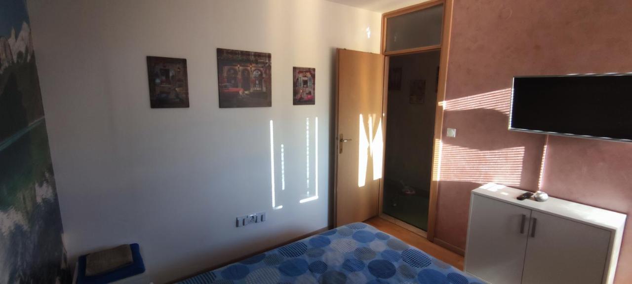 Apartman Stan Luka Appartement Pale Buitenkant foto